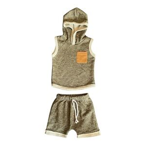 #236, Green and Gray Sleeveless Hoodie and Shorts Set, no tag fits size 12-18 mo